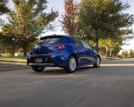 2023 Toyota Corolla Hatchback SE (Color: Blue Crush Metallic) Rear Three-Quarter Wallpapers 150x120 (8)