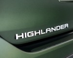 2023 Toyota Highlander Limited AWD 2.4-Liter Turbo (Color: Cypress Green) Badge Wallpapers 150x120 (13)