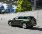 2023 Toyota Highlander Limited AWD 2.4-Liter Turbo (Color: Cypress Green) Rear Three-Quarter Wallpapers 150x120 (5)
