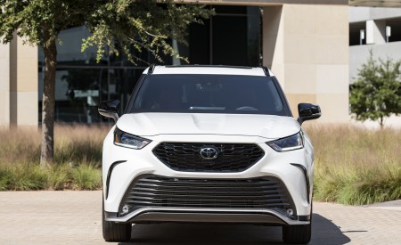 2023 Toyota Highlander XSE AWD 2.4-Liter Turbo (Color: Wind Chill Pearl) Front Wallpapers 450x275 (25)