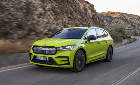 2023 Škoda Enyaq RS iV Front Three-Quarter Wallpapers 450x275 (42)