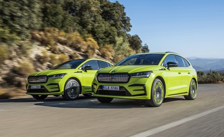 2023 Škoda Enyaq RS iV Front Three-Quarter Wallpapers 450x275 (50)