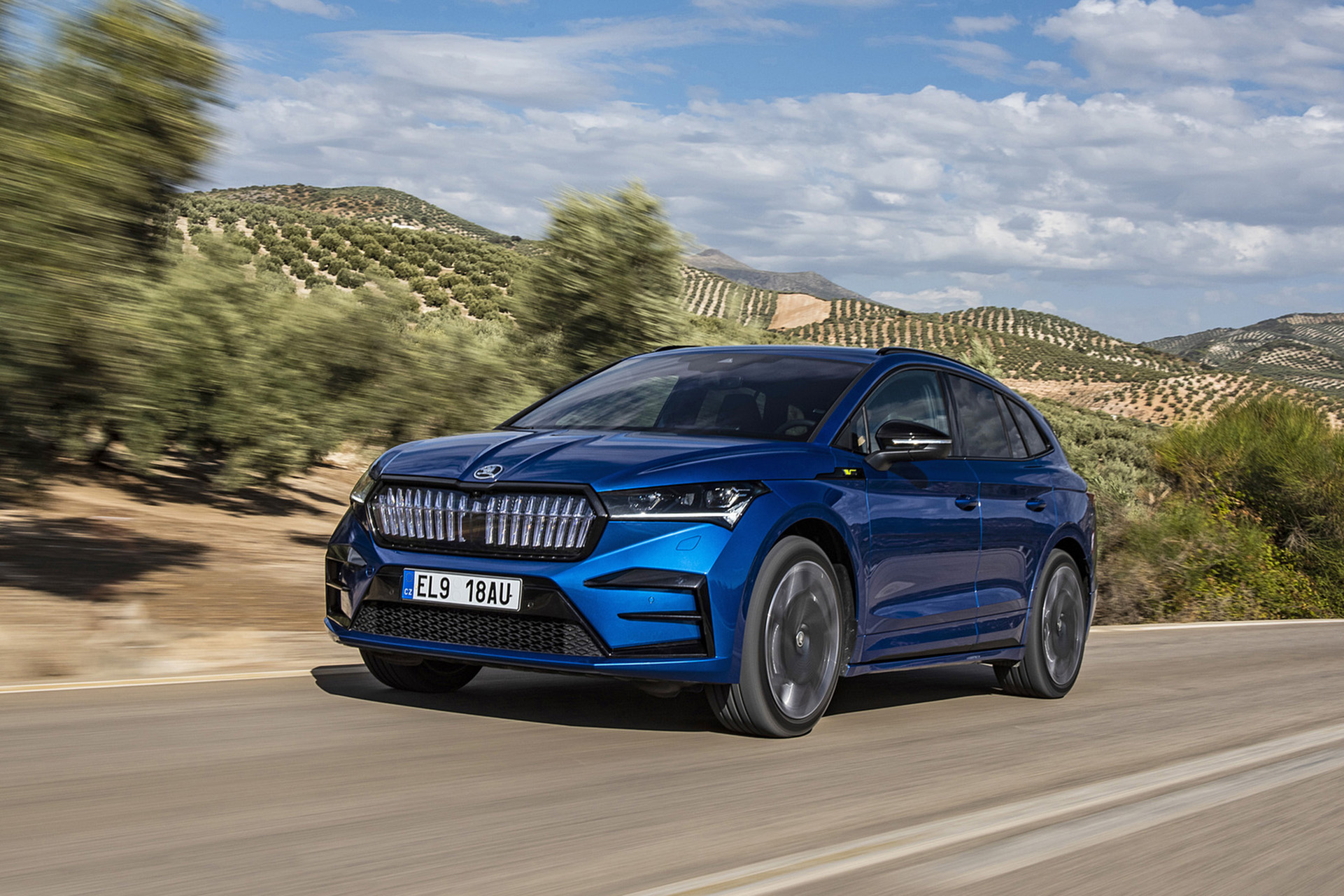 2023 Škoda Enyaq RS iV Front Three-Quarter Wallpapers (4)