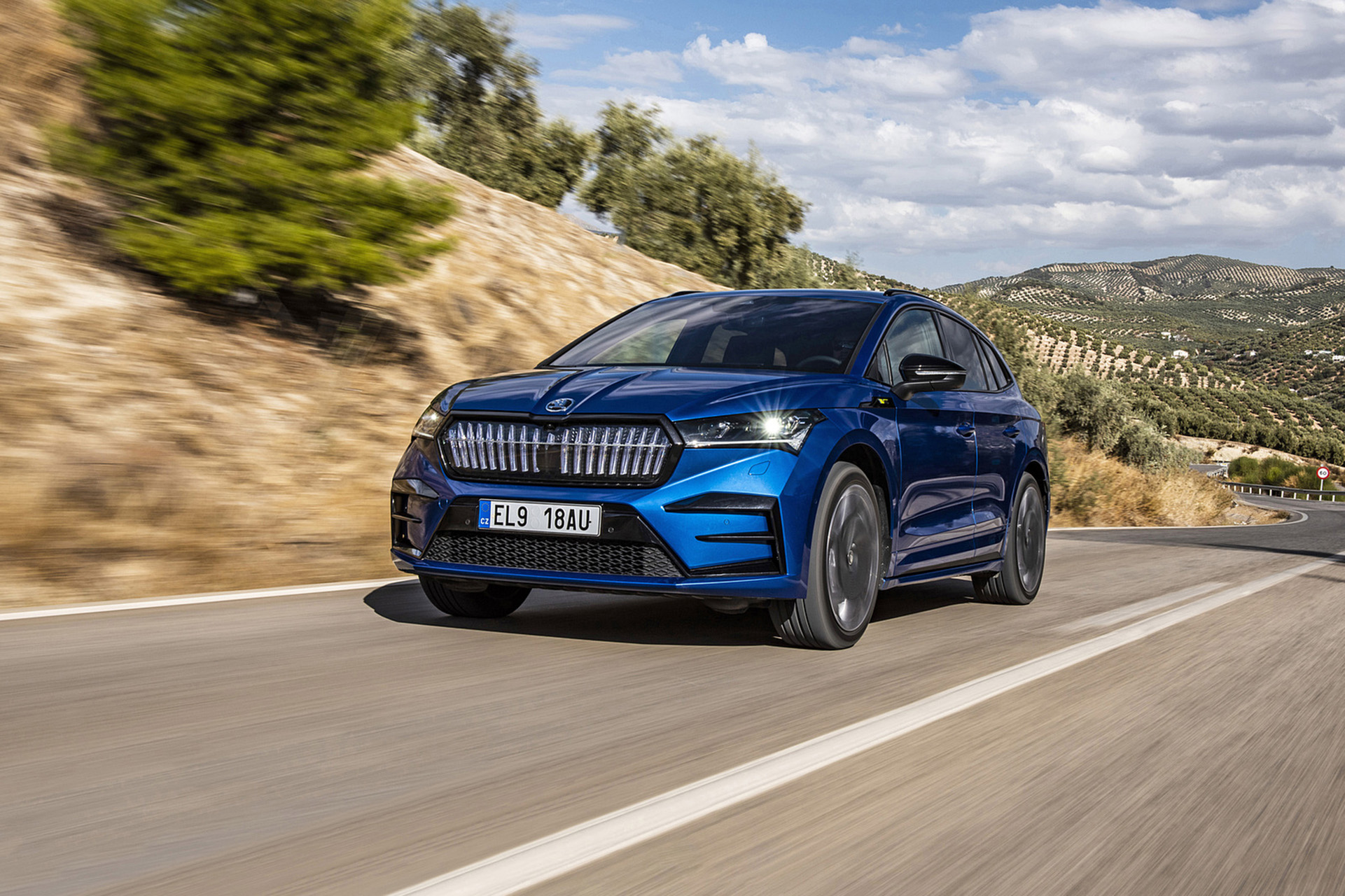 2023 Škoda Enyaq RS iV Front Three-Quarter Wallpapers (5)