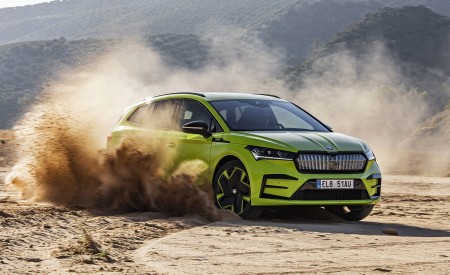 2023 Škoda Enyaq RS iV Front Three-Quarter Wallpapers 450x275 (68)