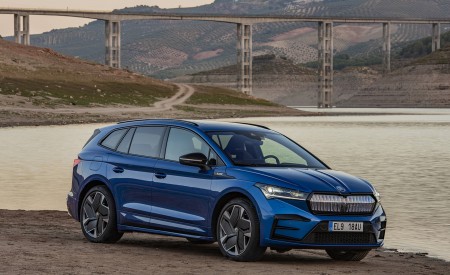 2023 Škoda Enyaq RS iV Front Three-Quarter Wallpapers 450x275 (19)