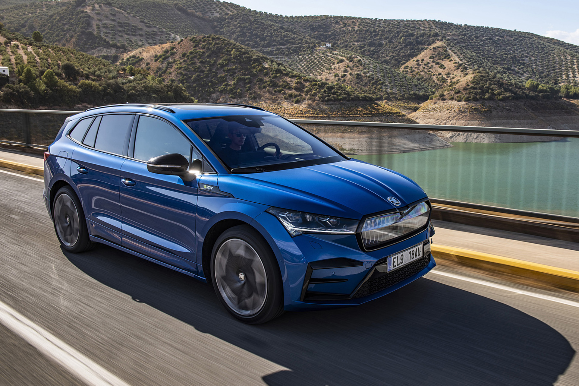 2023 Škoda Enyaq RS iV Front Three-Quarter Wallpapers (10)