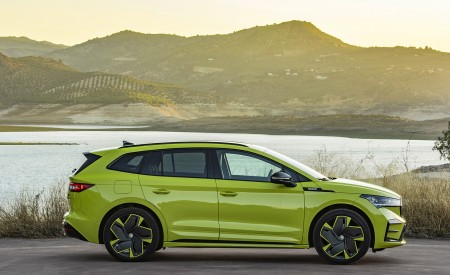 2023 Škoda Enyaq RS iV Side Wallpapers 450x275 (77)