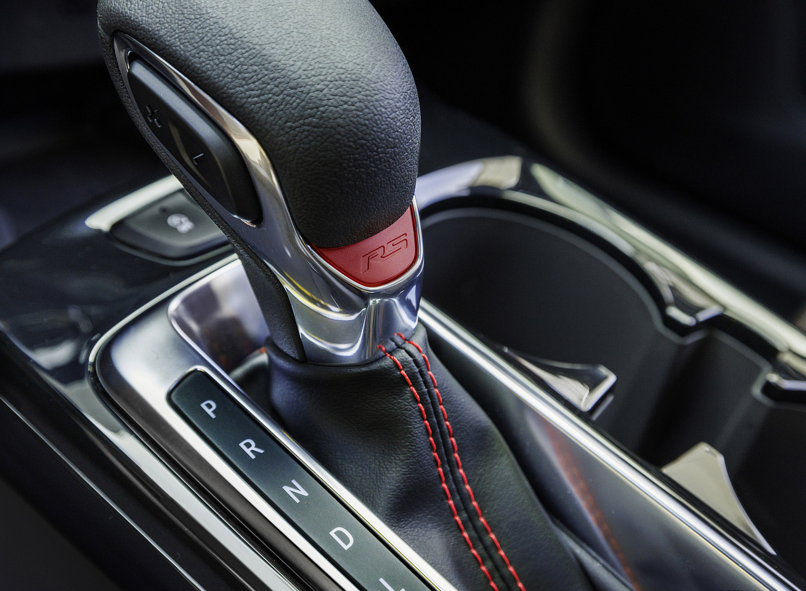 2024 Chevrolet Trax RS Interior Detail Wallpapers (10)