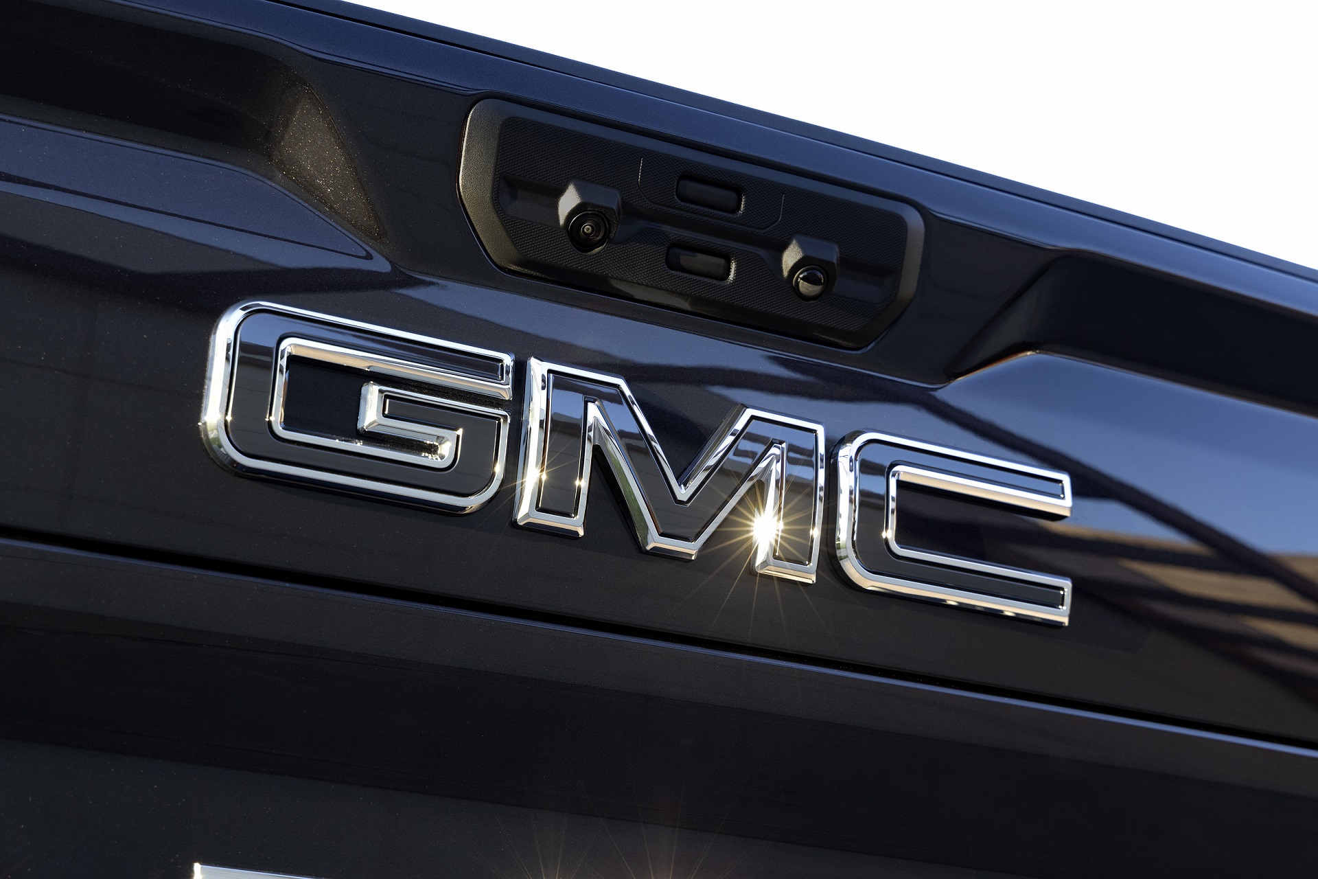 2024 GMC Sierra 2500HD Denali Ultimate Badge Wallpapers  (8)