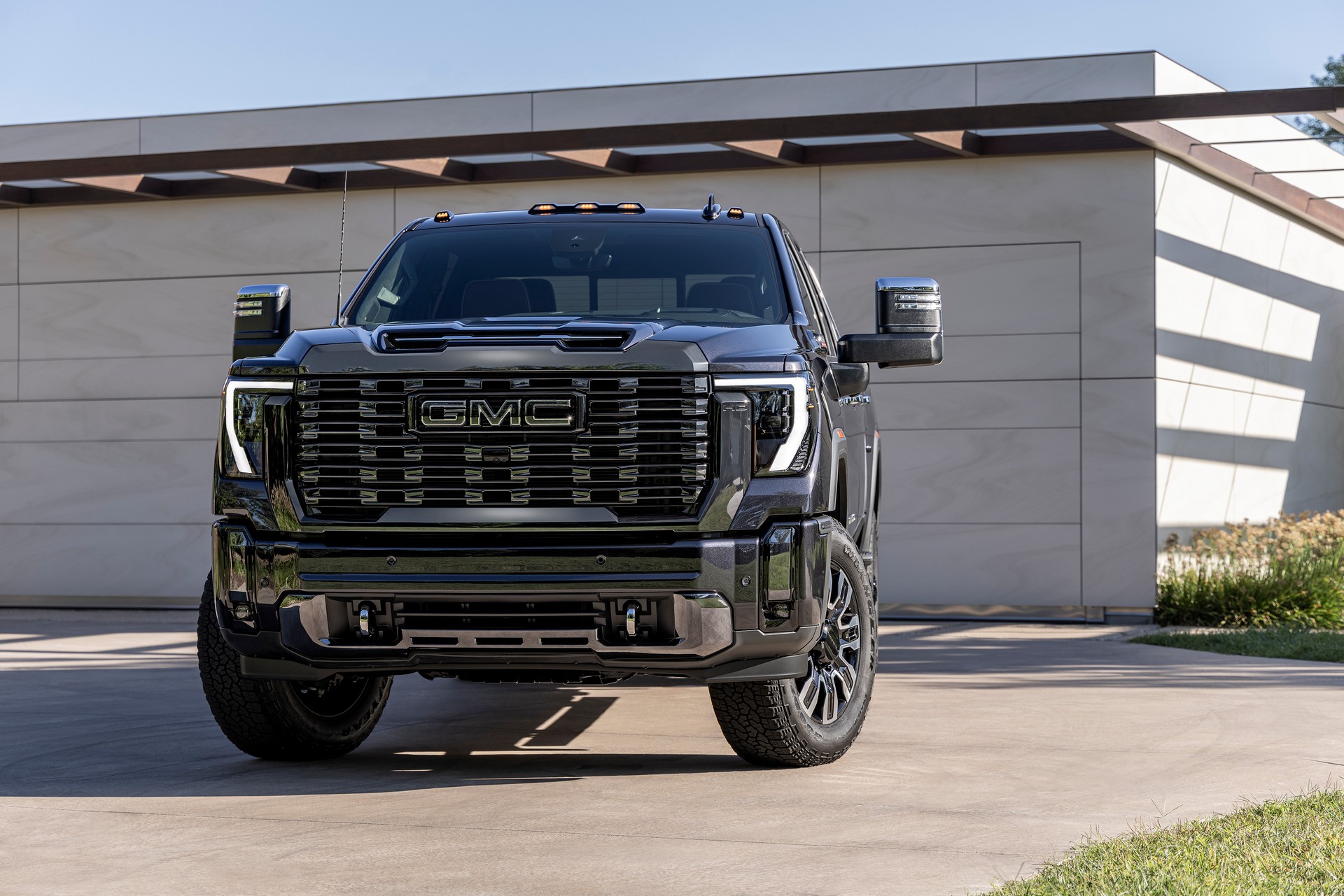 2024 GMC Sierra 2500HD Denali Ultimate Front Wallpapers (3)