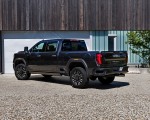 2024 GMC Sierra 2500HD Denali Ultimate Rear Three-Quarter Wallpapers 150x120 (4)