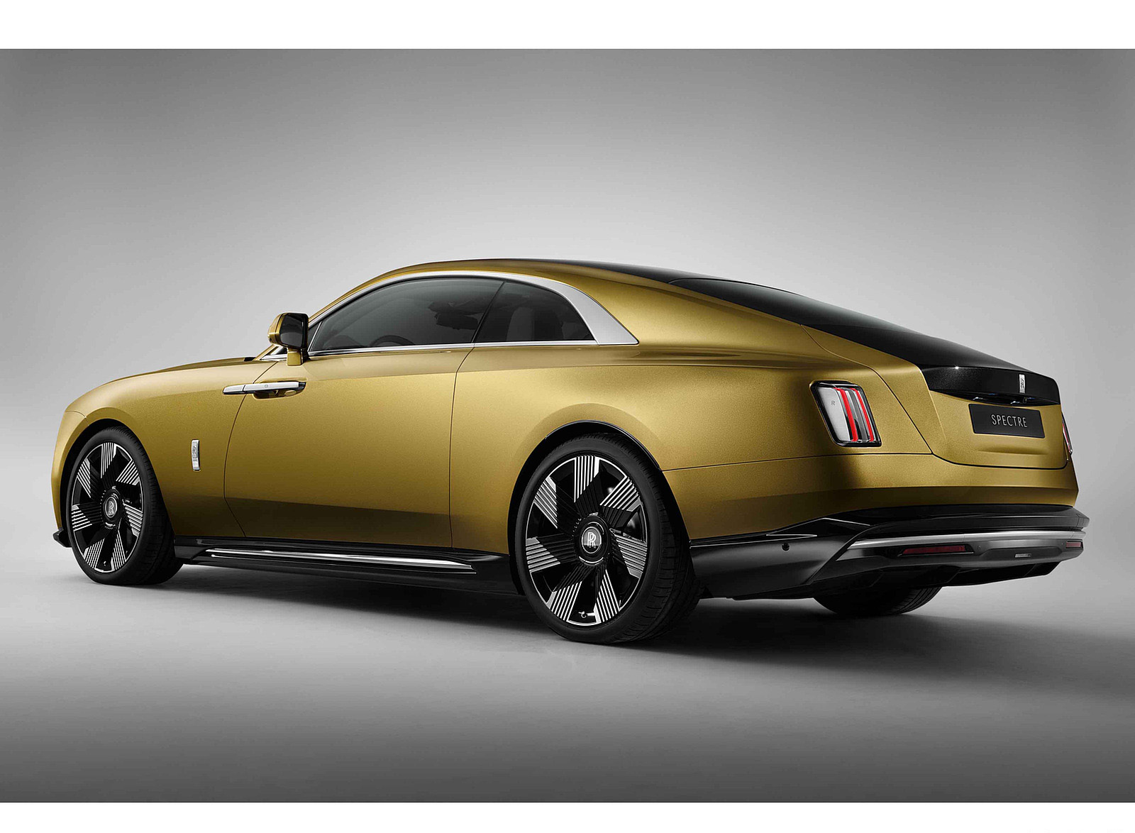 2024 Rolls-Royce Spectre Rear Three-Quarter Wallpapers (3)