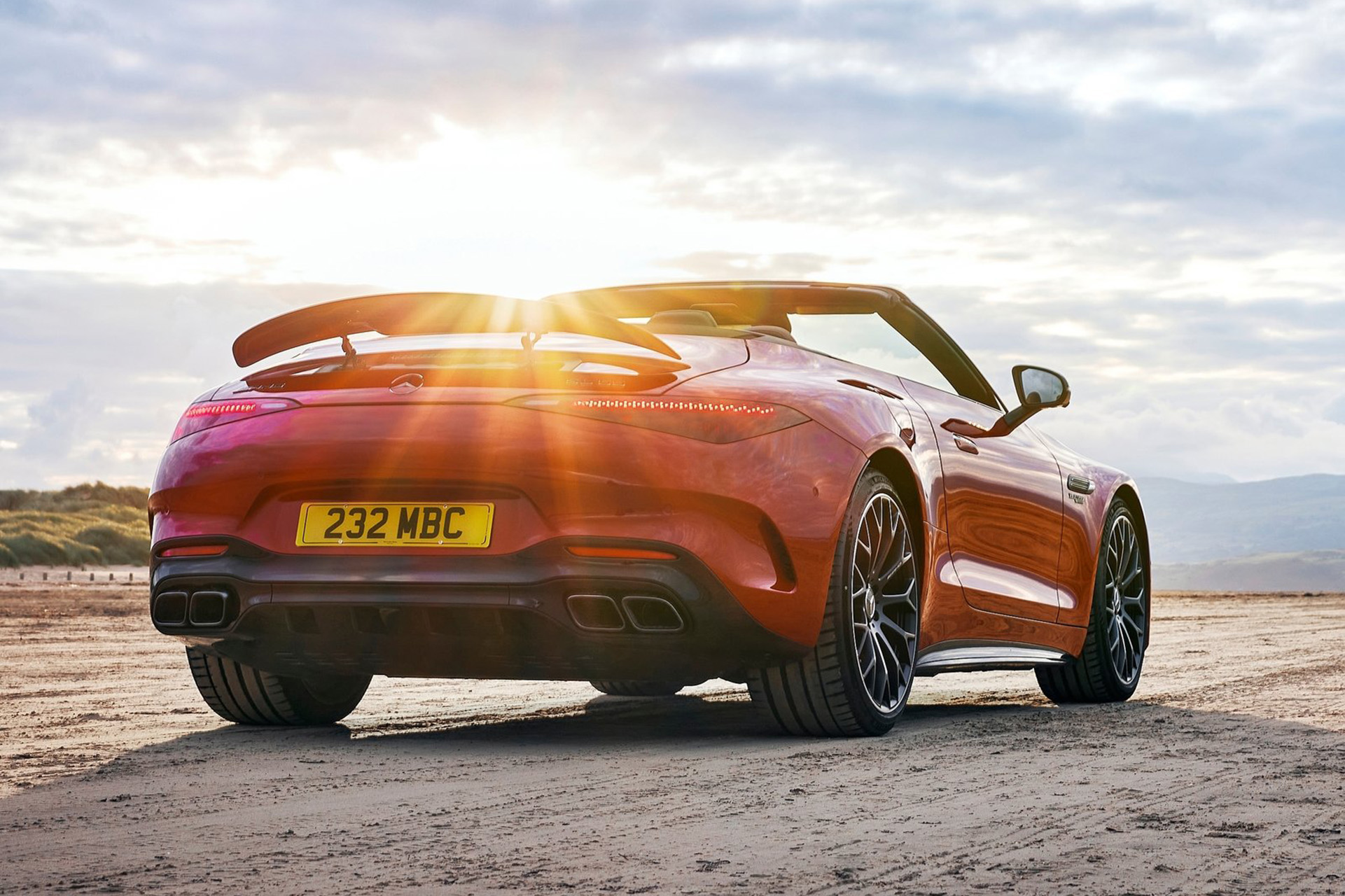 2022 Mercedes-AMG SL 55 UK version Rear Three-Quarter Wallpapers (14)