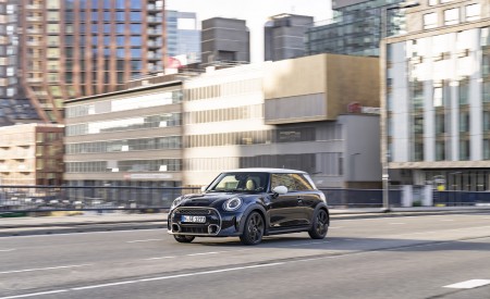 2022 Mini Cooper S 3-door Resolute Edition Front Three-Quarter Wallpapers 450x275 (11)