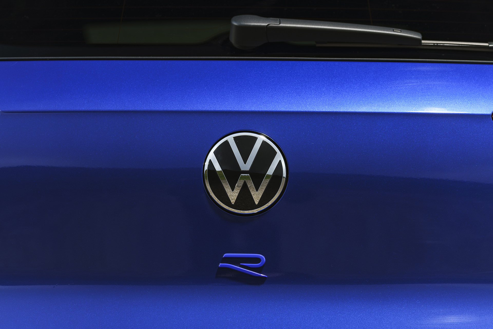 2022 Volkswagen Golf R 20 Years (UK-Spec) Badge Wallpapers #43 of 55