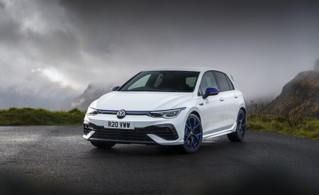 2022 Volkswagen Golf R 20 Years (UK-Spec) Front Three-Quarter Wallpapers 450x275 (6)