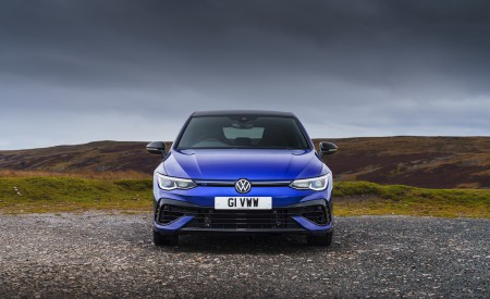 2022 Volkswagen Golf R 20 Years (UK-Spec) Front Wallpapers 450x275 (28)