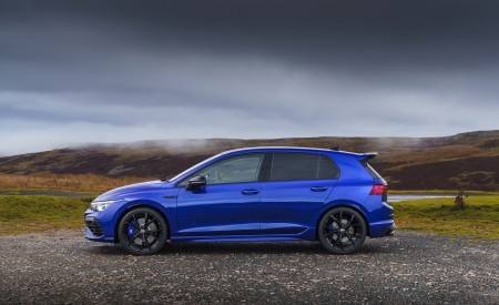 2022 Volkswagen Golf R 20 Years (UK-Spec) Side Wallpapers 450x275 (31)