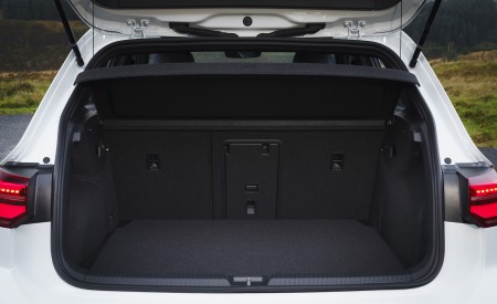 2022 Volkswagen Golf R 20 Years (UK-Spec) Trunk Wallpapers 450x275 (26)