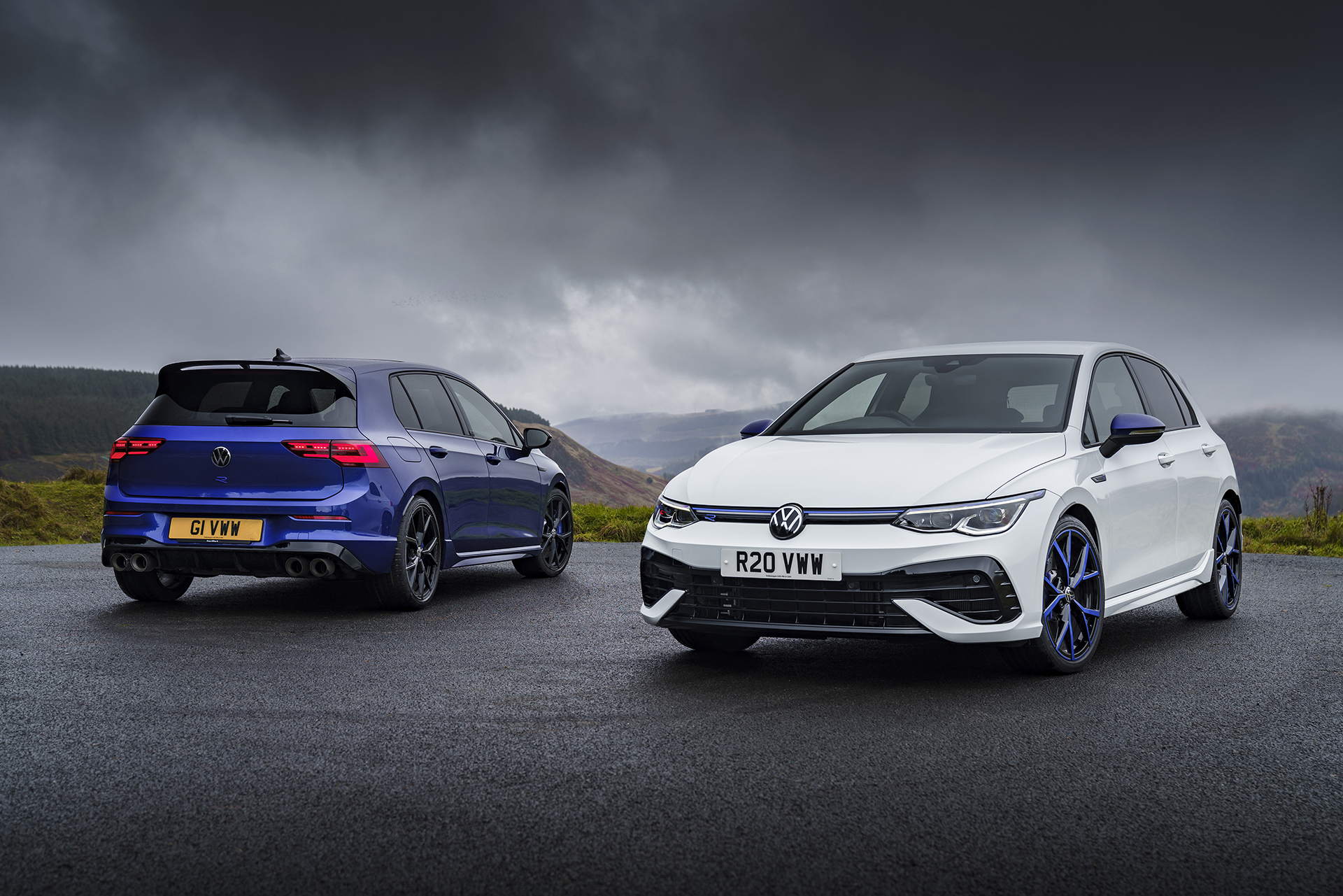 2022 Volkswagen Golf R 20 Years (UK-Spec) Wallpapers #32 of 55