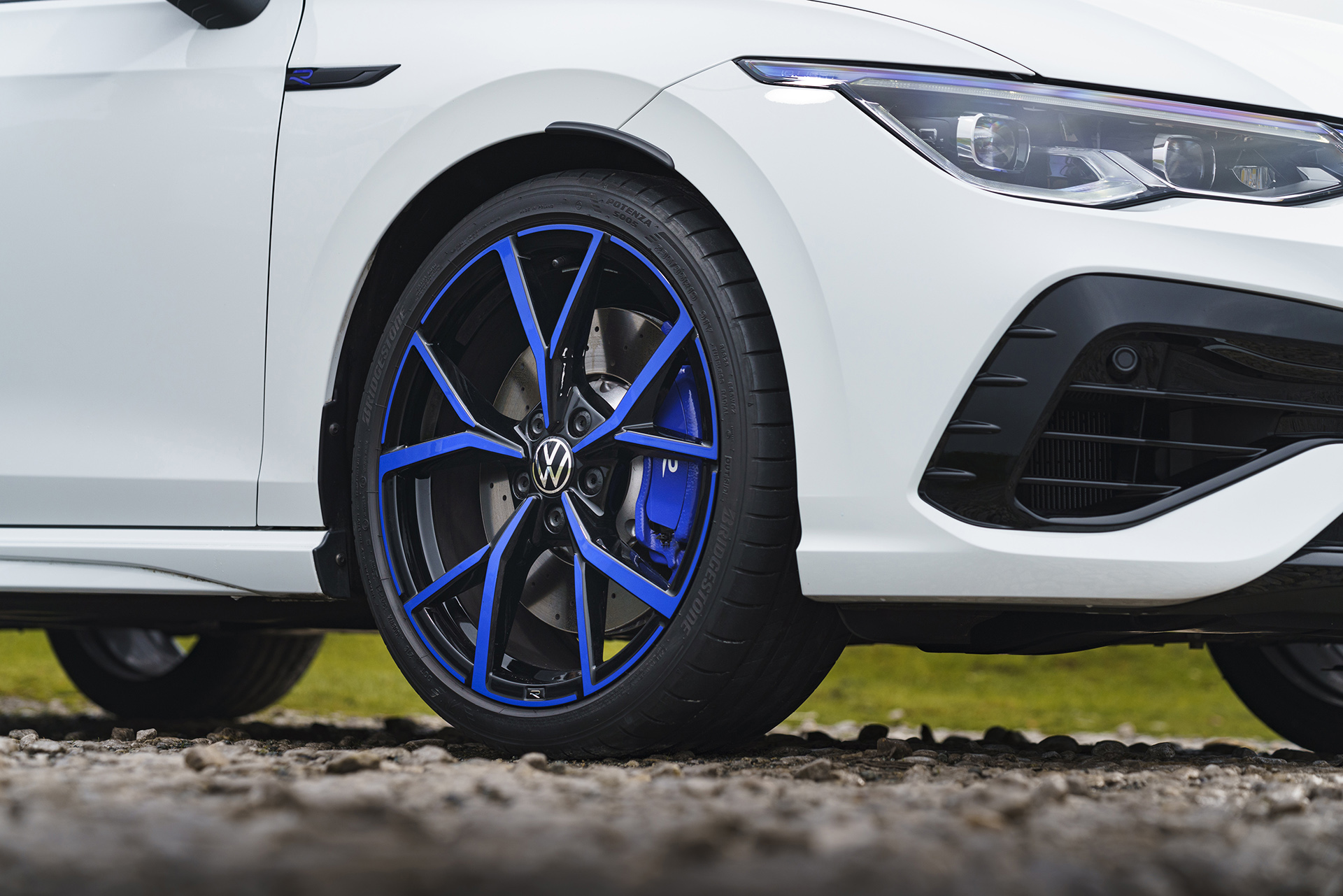 2022 Volkswagen Golf R 20 Years UK version Wheel Wallpapers (12)