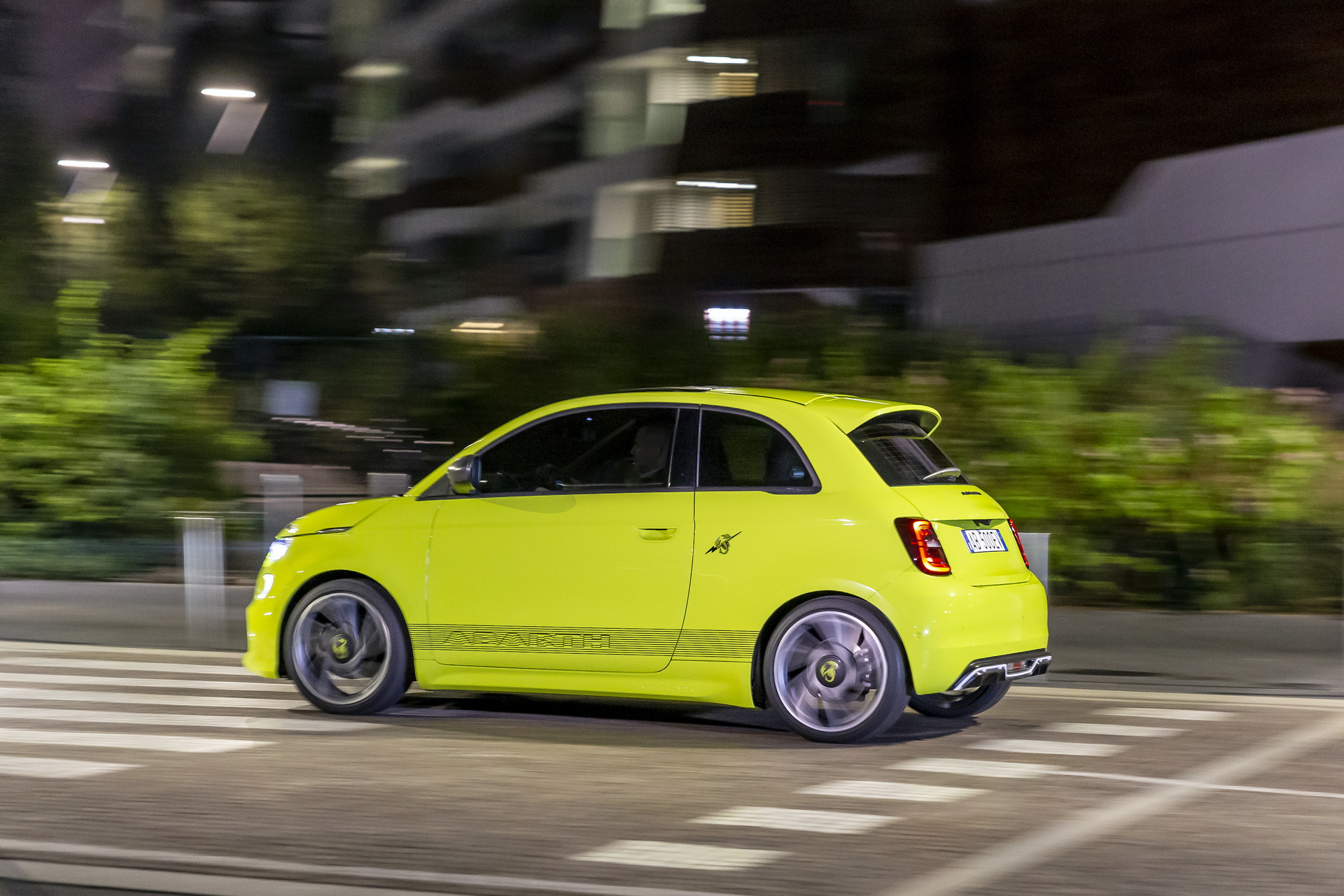 2023 Abarth 500e Rear Three-Quarter Wallpapers (14)