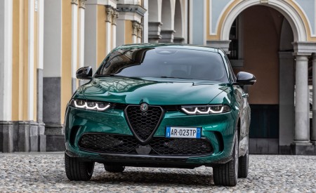 2023 Alfa Romeo Tonale Plug-In Hybrid Q4 Front Wallpapers 450x275 (29)