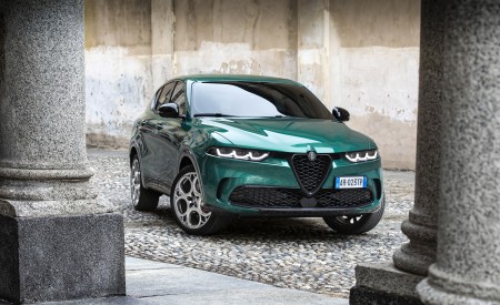 2023 Alfa Romeo Tonale Plug-In Hybrid Q4 Front Wallpapers 450x275 (30)