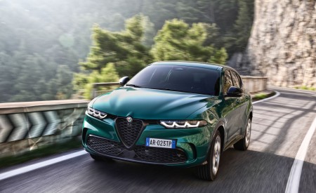 2023 Alfa Romeo Tonale Plug-In Hybrid Q4 Front Wallpapers 450x275 (12)