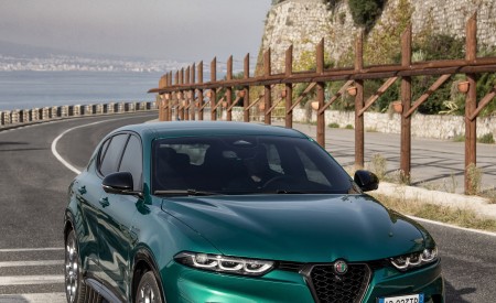 2023 Alfa Romeo Tonale Plug-In Hybrid Q4 Front Wallpapers 450x275 (16)
