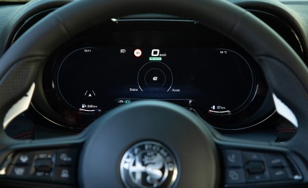 2023 Alfa Romeo Tonale Plug-In Hybrid Q4 Instrument Cluster Wallpapers 450x275 (47)