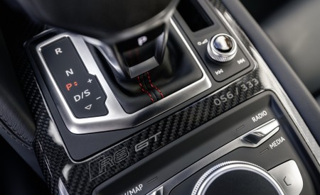2023 Audi R8 GT RWD Central Console Wallpapers 450x275 (39)
