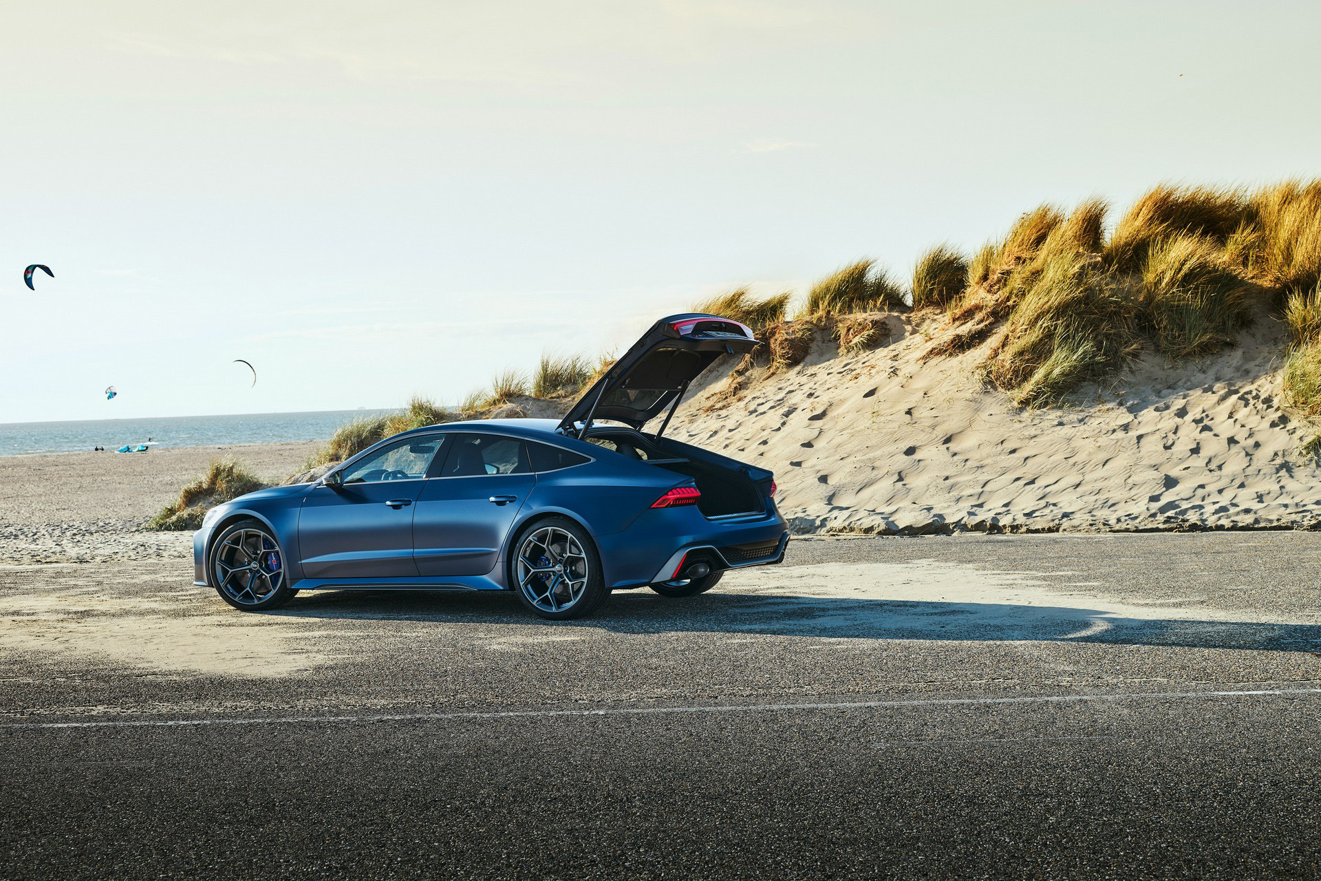 2023 Audi RS7 Sportback Performance (Color: Ascari Blue Matt) Rear Three-Quarter Wallpapers (11)