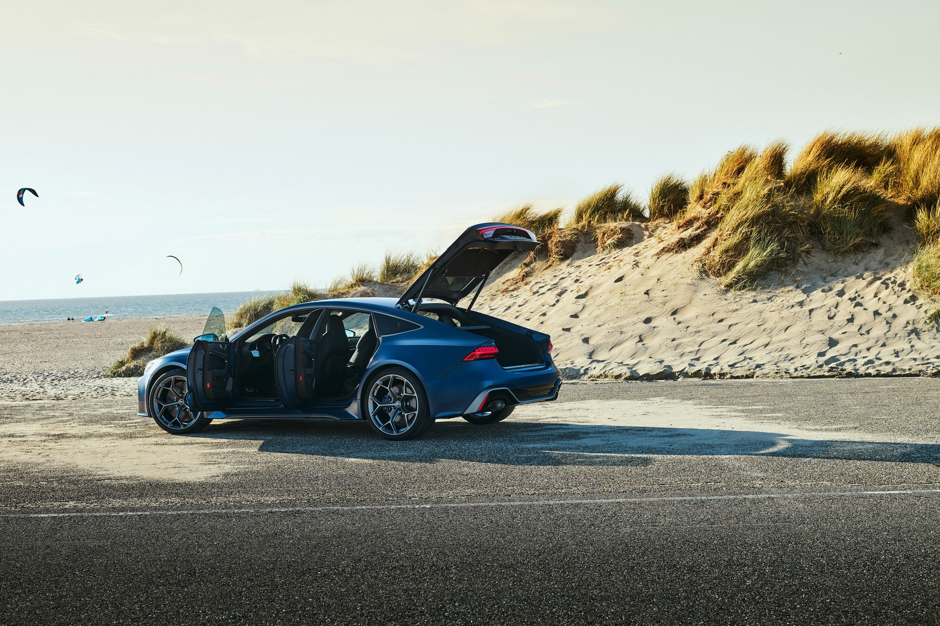 2023 Audi RS7 Sportback Performance (Color: Ascari Blue Matt) Rear Three-Quarter Wallpapers (14)