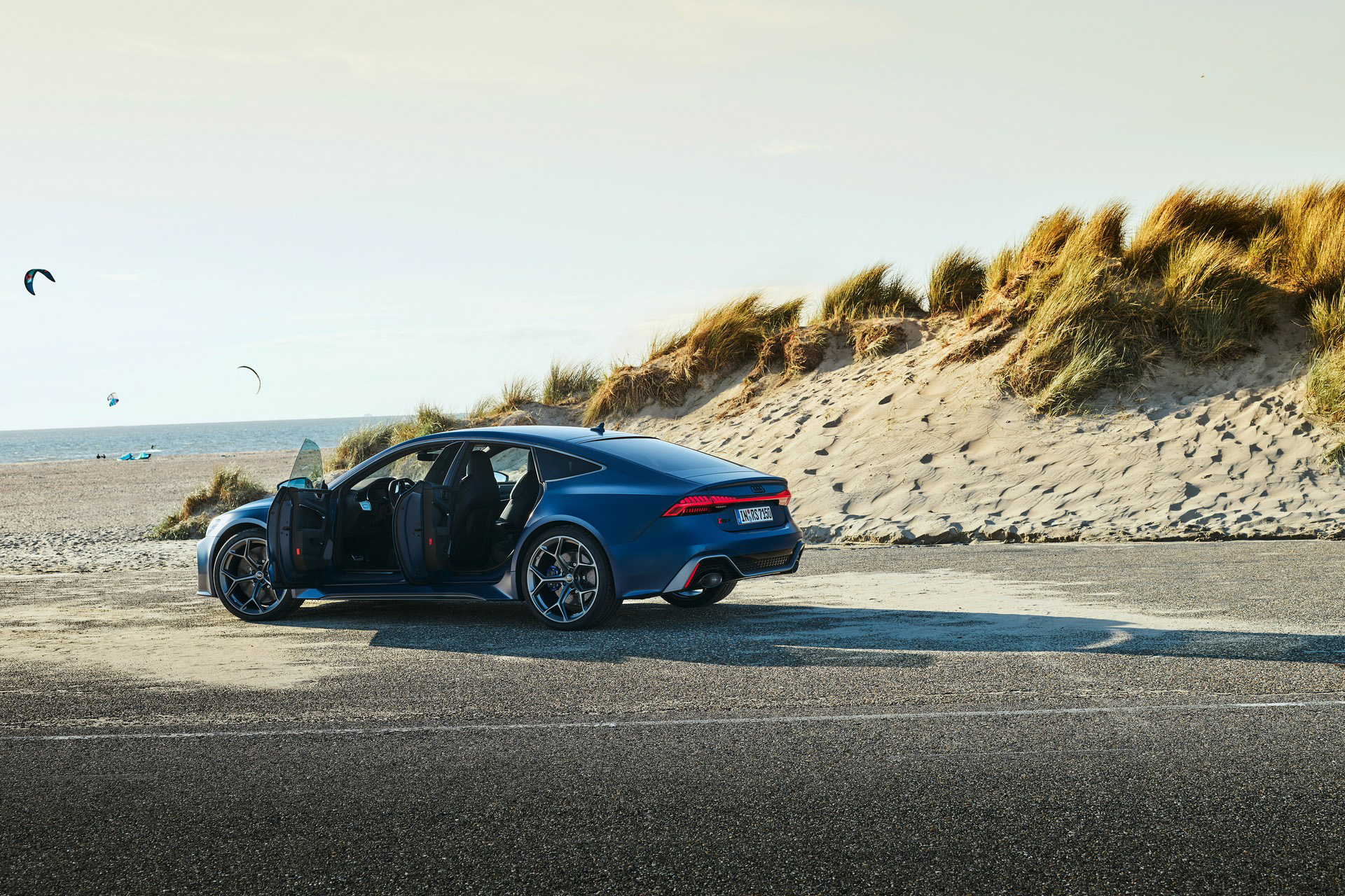 2023 Audi RS7 Sportback Performance (Color: Ascari Blue Matt) Rear Three-Quarter Wallpapers (15)