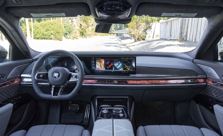 2023 BMW 760i xDrive (Color: Aventurin Red Metallic Two-Tone; US-Spec) Interior Cockpit Wallpapers 450x275 (52)