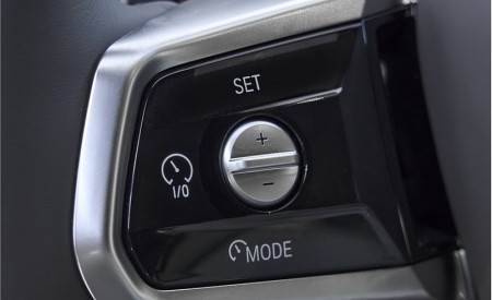 2023 BMW 760i xDrive (Color: Aventurin Red Metallic Two-Tone; US-Spec) Interior Steering Wheel Wallpapers 450x275 (56)