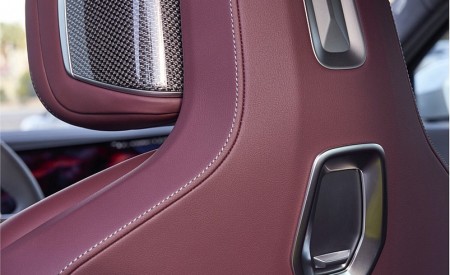 2023 BMW 760i xDrive (Color: Mineral White Metallic; US-Spec) Interior Seats Wallpapers 450x275 (168)