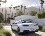 2023 BMW 760i xDrive (Color: Mineral White Metallic; US-Spec) Rear Three-Quarter Wallpapers 150x120