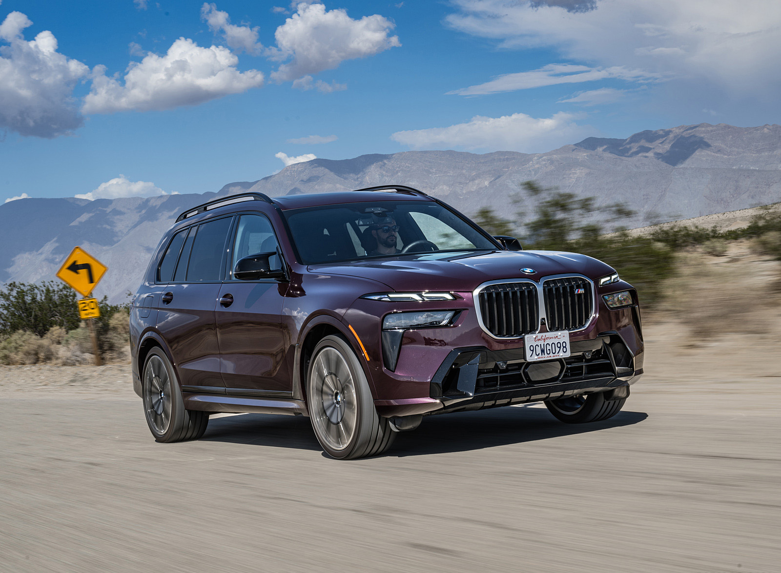 2023 BMW X7 M60i xDrive (Color: Ametrin; US-Spec) Front Three-Quarter Wallpapers (8)