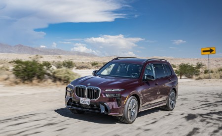 2023 BMW X7 M60i xDrive (Color: Ametrin; US-Spec) Front Three-Quarter Wallpapers 450x275 (3)
