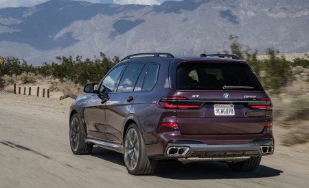 2023 BMW X7 M60i xDrive (Color: Ametrin; US-Spec) Rear Three-Quarter Wallpapers 450x275 (13)