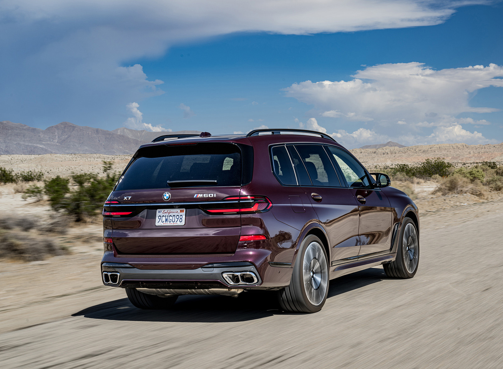 2023 BMW X7 M60i xDrive (Color: Ametrin; US-Spec) Rear Three-Quarter Wallpapers (14)