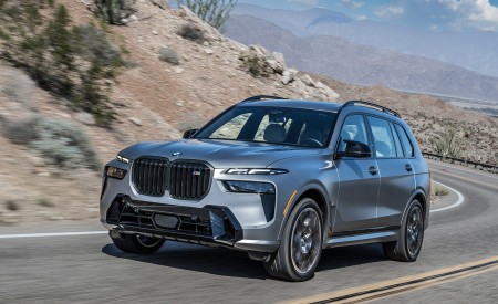 2023 BMW X7 M60i xDrive (Color: Frozen Grey; US-Spec) Front Three-Quarter Wallpapers 450x275 (26)