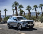 2023 BMW X7 M60i xDrive (Color: Frozen Grey; US-Spec) Front Three-Quarter Wallpapers 150x120 (31)