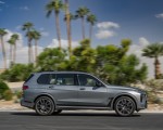 2023 BMW X7 M60i xDrive (Color: Frozen Grey; US-Spec) Side Wallpapers 150x120 (46)