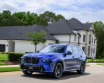 2023 BMW X7 M60i xDrive (Color: Frozen Marina Bay Blue; US-Spec) Front Three-Quarter Wallpapers 150x120