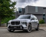 2023 BMW X7 M60i xDrive (Color: Frozen Pure Grey Metallic; US-Spec) Front Three-Quarter Wallpapers 150x120