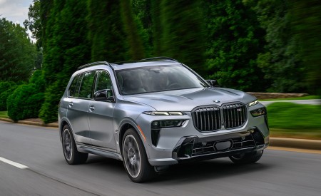 2023 BMW X7 M60i xDrive (Color: Frozen Pure Grey Metallic; US-Spec) Front Three-Quarter Wallpapers 450x275 (136)
